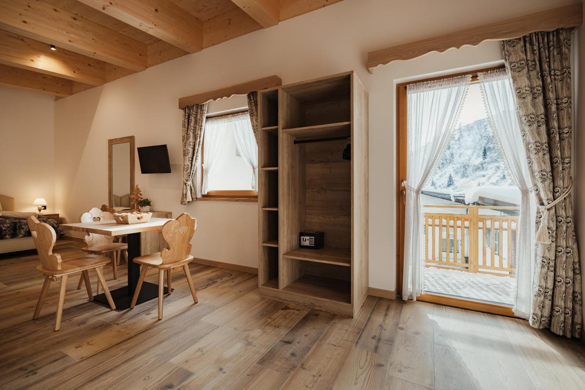 Hotel Monte Cherz Arabba Εξωτερικό φωτογραφία
